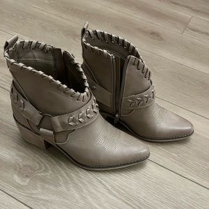 Altar’d State boots